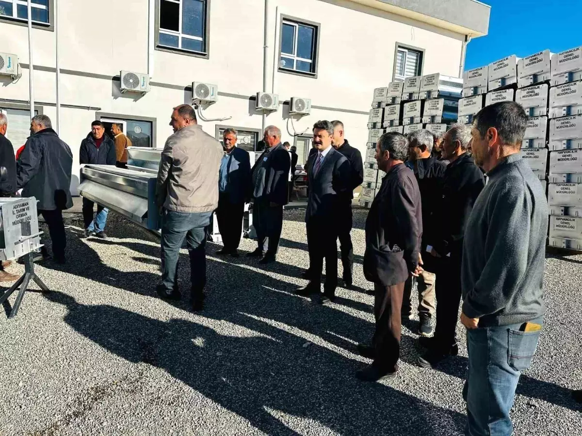 Besni’de Otomatik Yemlik Dağıtımıyla Küçükbaş Hayvancılıkta Yeni Dönem