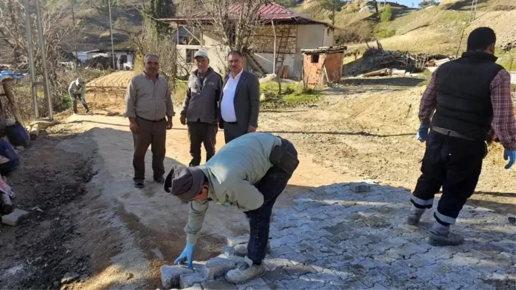 Beyağaç Belediyesi Güvenli Ulaşım İçin Çalışmalara Hız Kesmeden Devam Ediyor