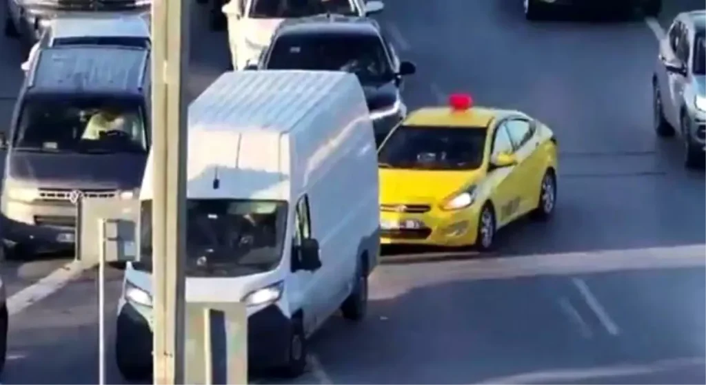 Beykoz’da Dronlu Trafik Denetimiyle 43 Araca 93.183 TL Ceza Kesildi