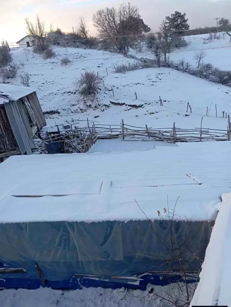 Beypazarı’nda Kar Yağışı Şehri Beyaza Döktü