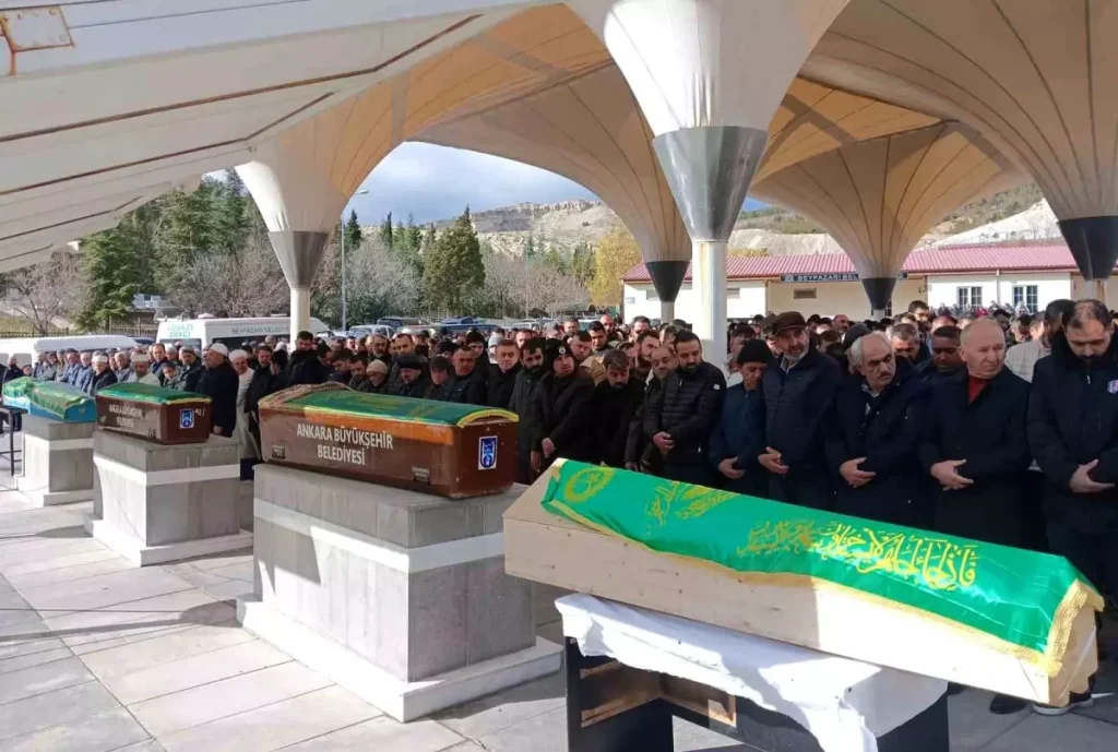 Beypazarı’nda Aile Feci Kazada Hayatını Kaybetti