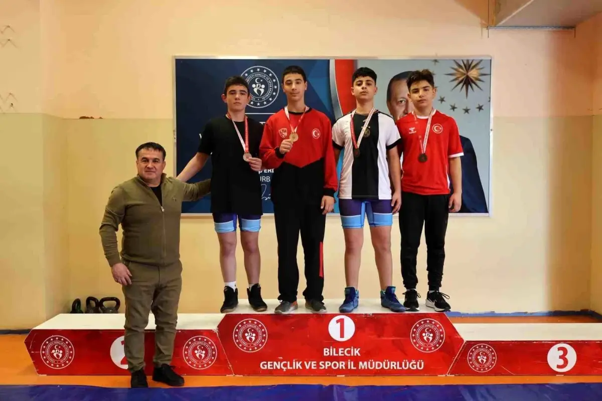 Bilecik Genç Sporcuları Güreşte ve Yüzmede Zirveye Çıktı