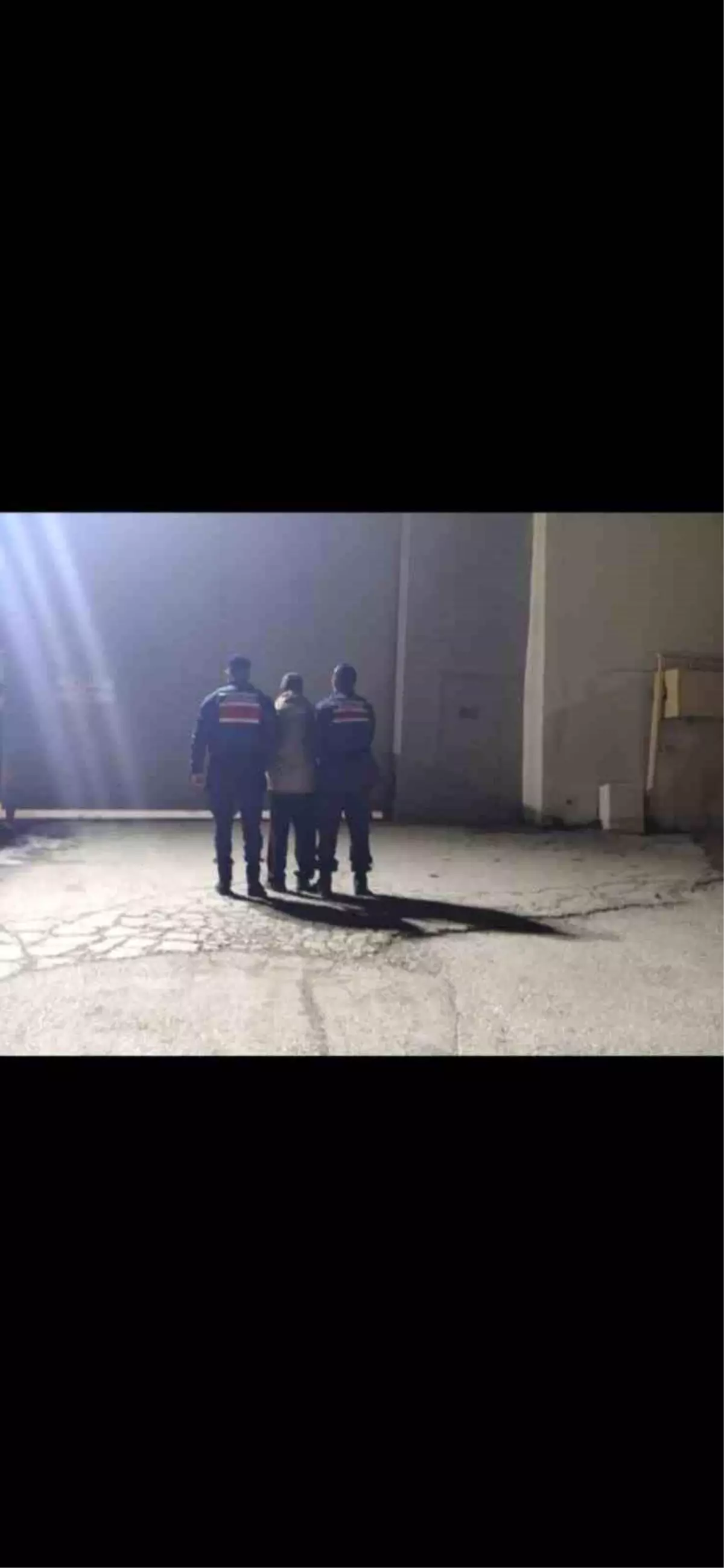 Vezirhan’da Hırsızlıktan Aranan Şahıs Yakalandı