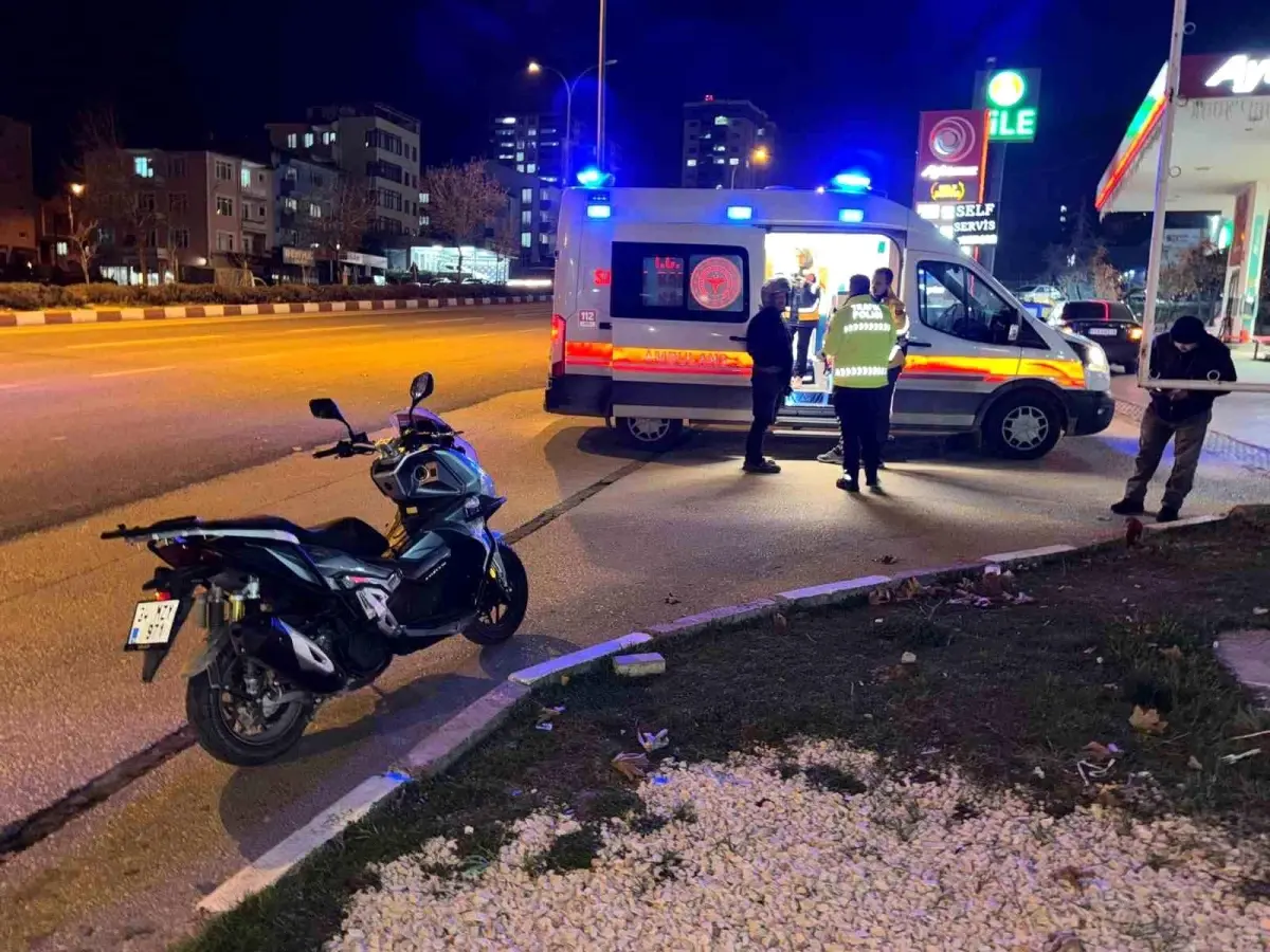 Bilecik’te Motorlu Bisiklet ile Otomobil Çarpışması: 1 Yaralı