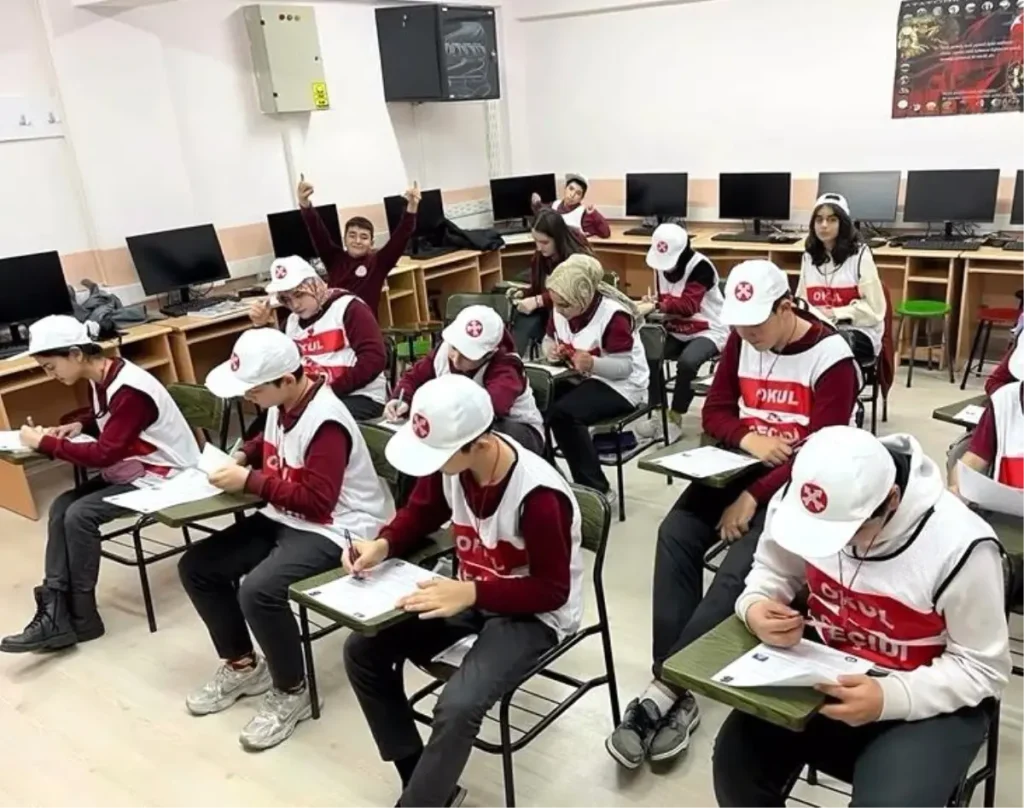 Bozüyük’te Öğrencilere Trafik Eğitimi ve Okul Geçidi Görevlisi Atamaları