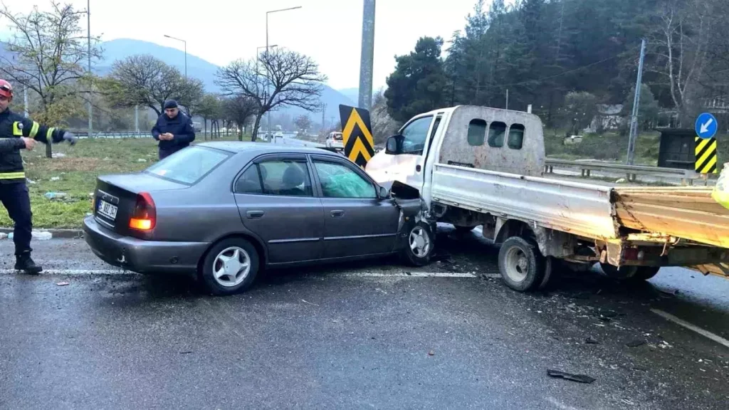 Bilecik’te Kaza: 5 Yaralı