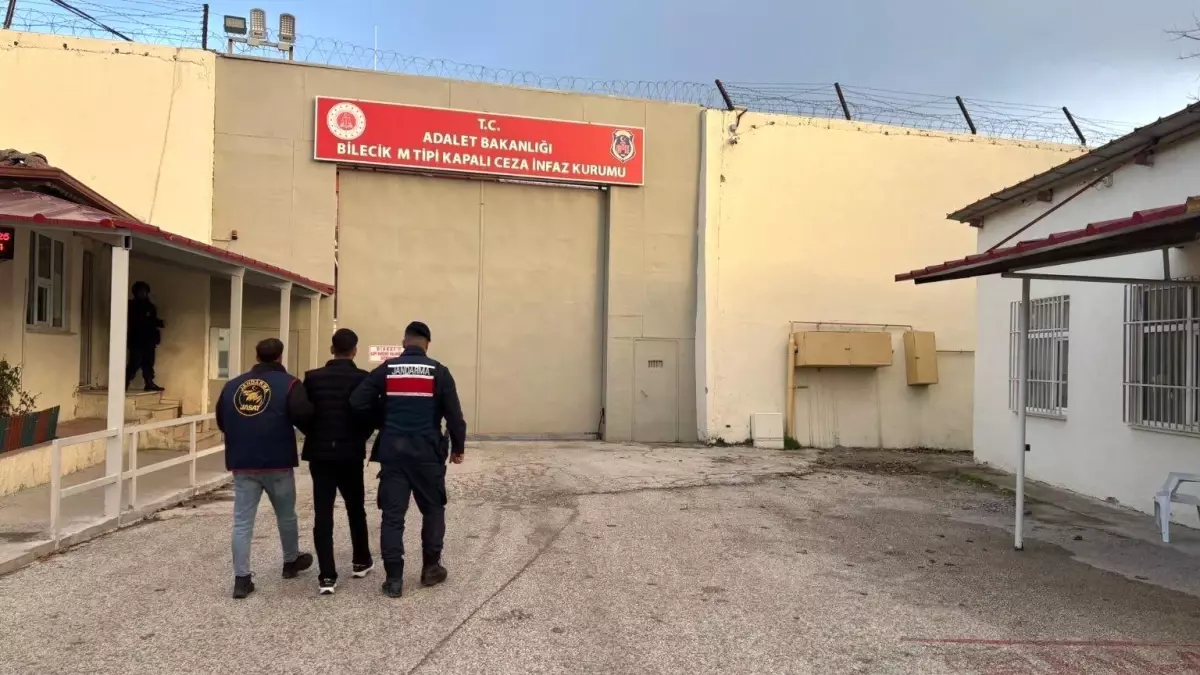 Bilecik’te Asker Kılığına Giren Dolandırıcı Yakalandı