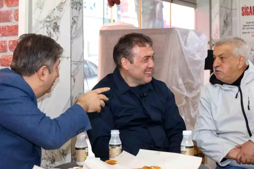 Valinin Gülümseten Ziyareti: Bilecik’te Cuma Namazı’nda Ters Selam Hikayesi