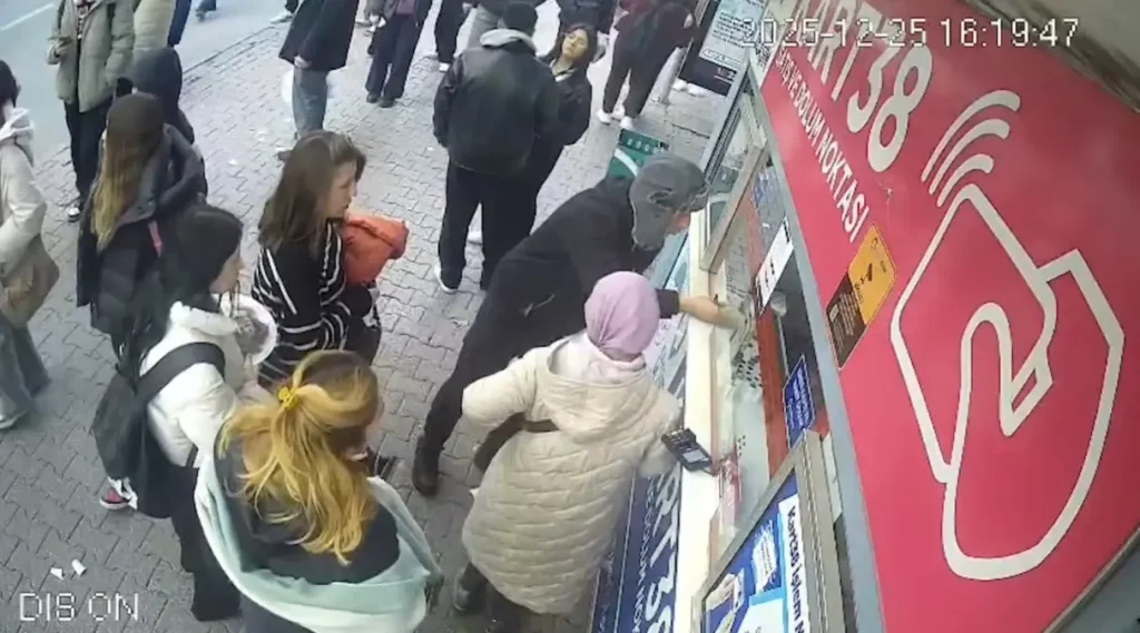 Kayseri’de Düşen 250 Avro Sahibine Güvenlik Kamerasıyla Teslim Edildi