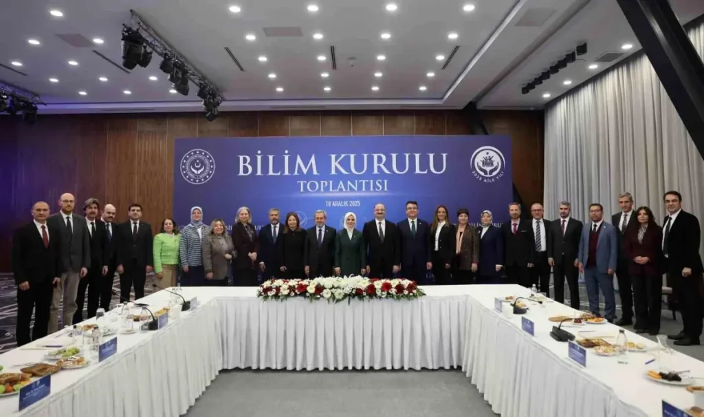 Bilim Kurulu Toplantısı Rektör Hacımüftüoğlu’nun Katılımıyla Gerçekleşti: Bilim Temelli Sosyal Politikalar Öne Çıktı