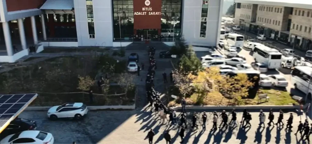 Bitlis’te Yasa Dışı Bahis Operasyonu: 46 Kişi Tutuklandı, 608 Milyon TL Dolandırıcılık Ağı Çökertildi