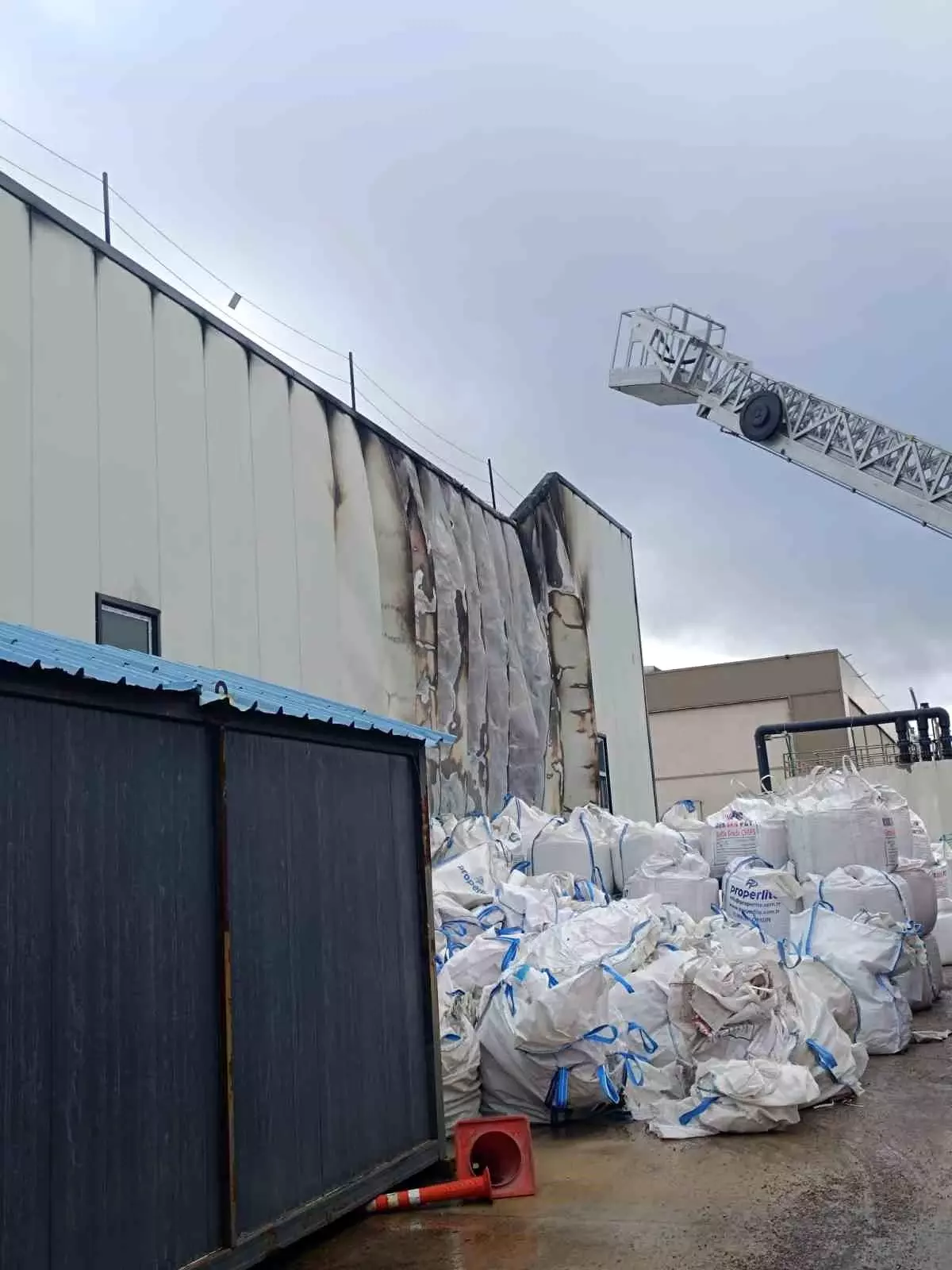 Bolu’da Gerede Organize Sanayi Bölgesi’nde Fabrikada Çıkan Yangın Büyümeden Söndürüldü