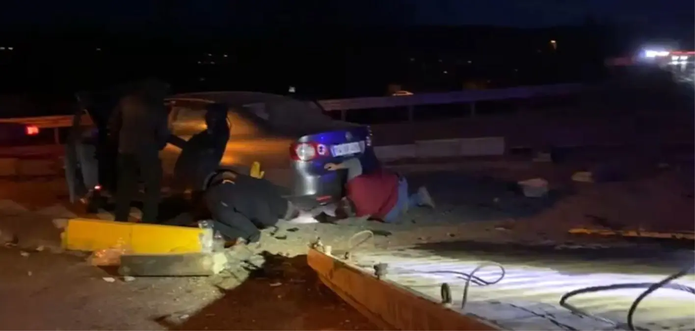 Bolu’da Hayrettin Tokadi Türbesi Kavşağında Şiddetli Çarpışma: Hamile Kadın Dahil 4 Yaralı