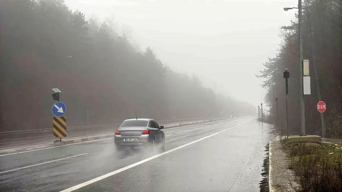 Bolu Dağı’nda Yoğun Sis ve Sağanak