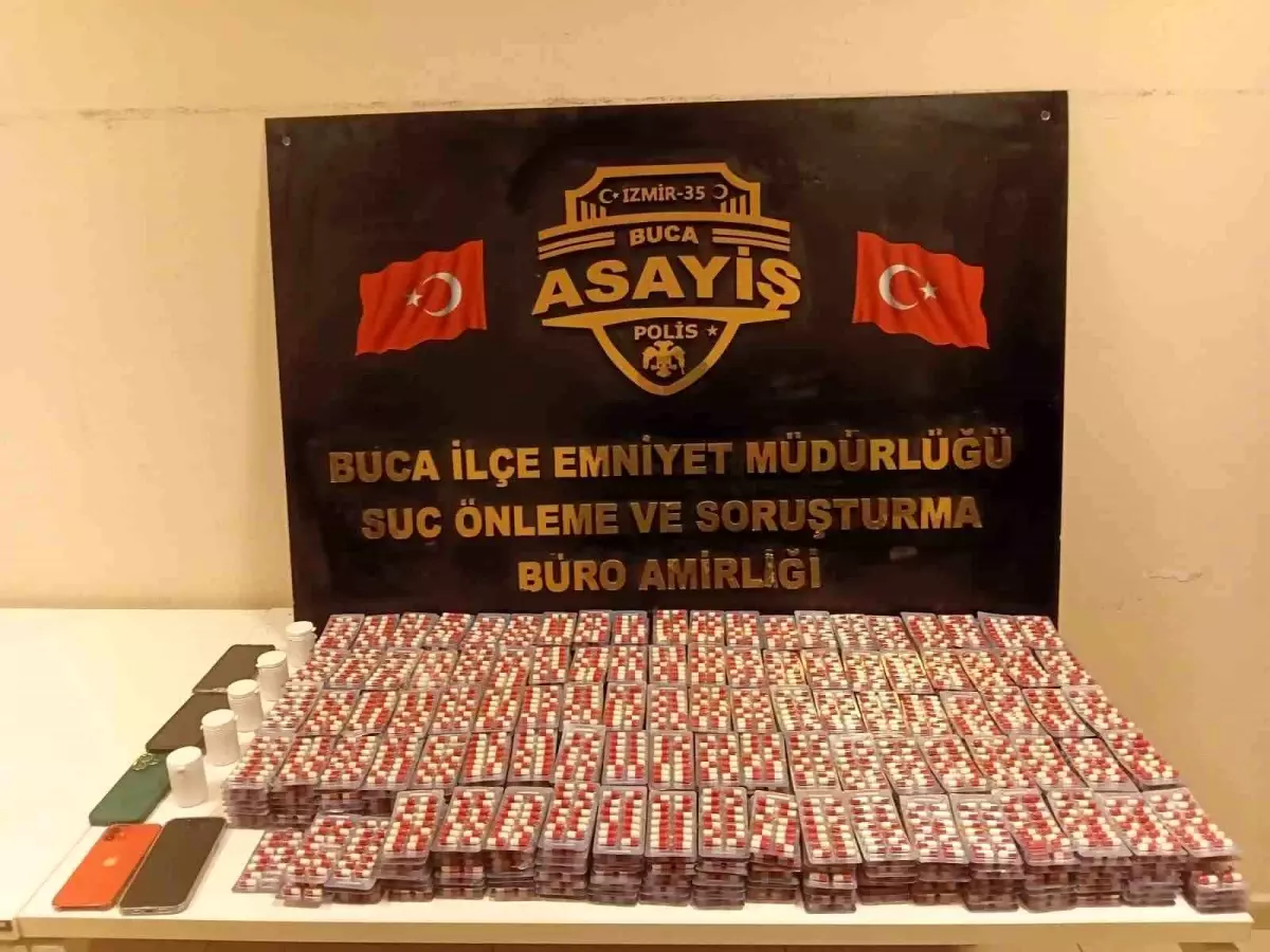 İzmir’de Uyuşturucu Operasyonu: 11 Bin Hap Ele Geçirildi