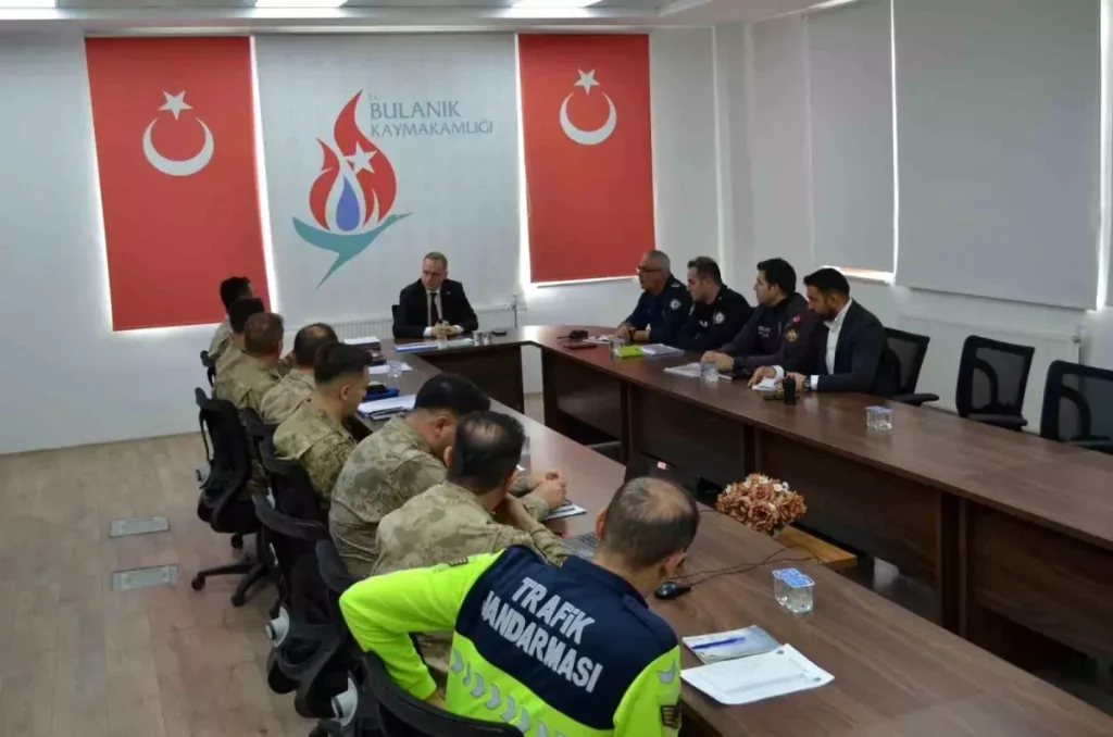 Bulanık’ta Güvenlik ve Asayiş Toplantısı