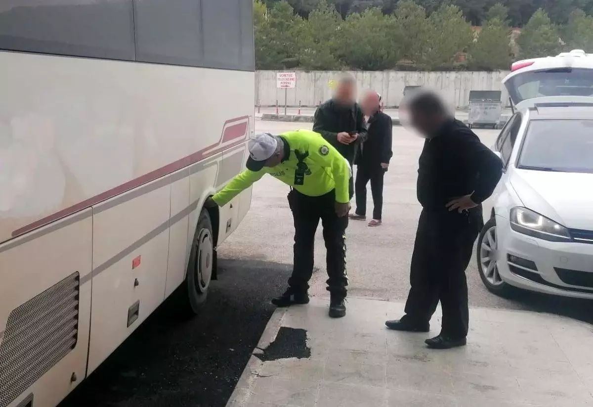 Burdur’da Kış Lastiği Denetimi: 23 Ceza, 6 Araç Men