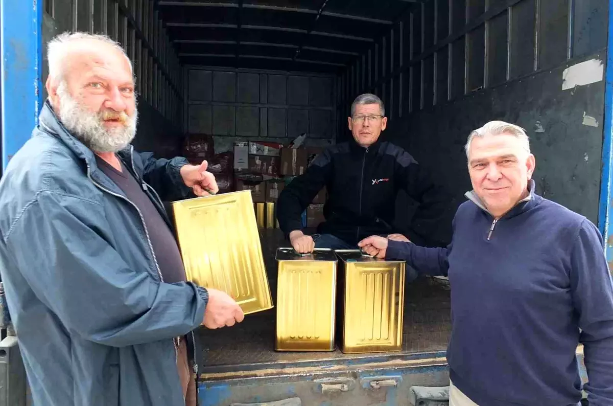 Burhaniye’de Zeytin Hasadı ve Zeytinyağı Sevkiyatıyla Kargo Firmaları İndirim Fırsatı Sunuyor