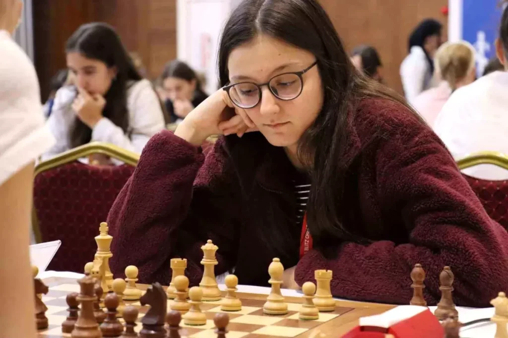 Bursa Büyükşehir Belediyesporlu Arya Aydoğan Dünya Dördüncüsü ve Türkiye’ye Altın Madalya!