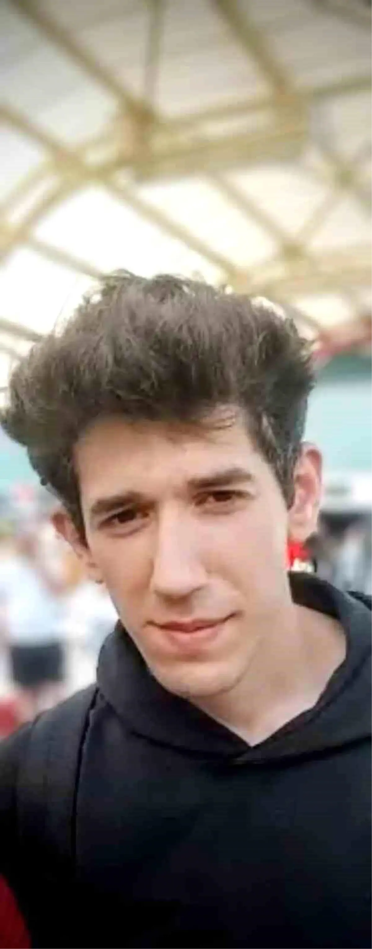 Bursa’da 19 Yaşındaki Berat Yavuz Kayıp: Aile 3 Gündür Endişeli Bekliyor