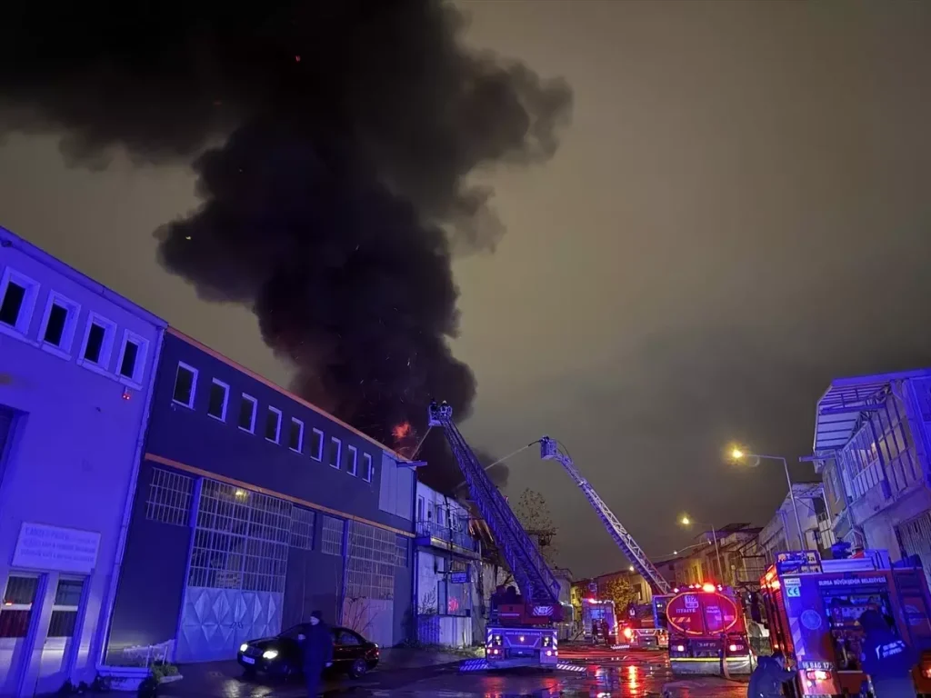 Bursa’da Yangın Kontrol Altına Alındı