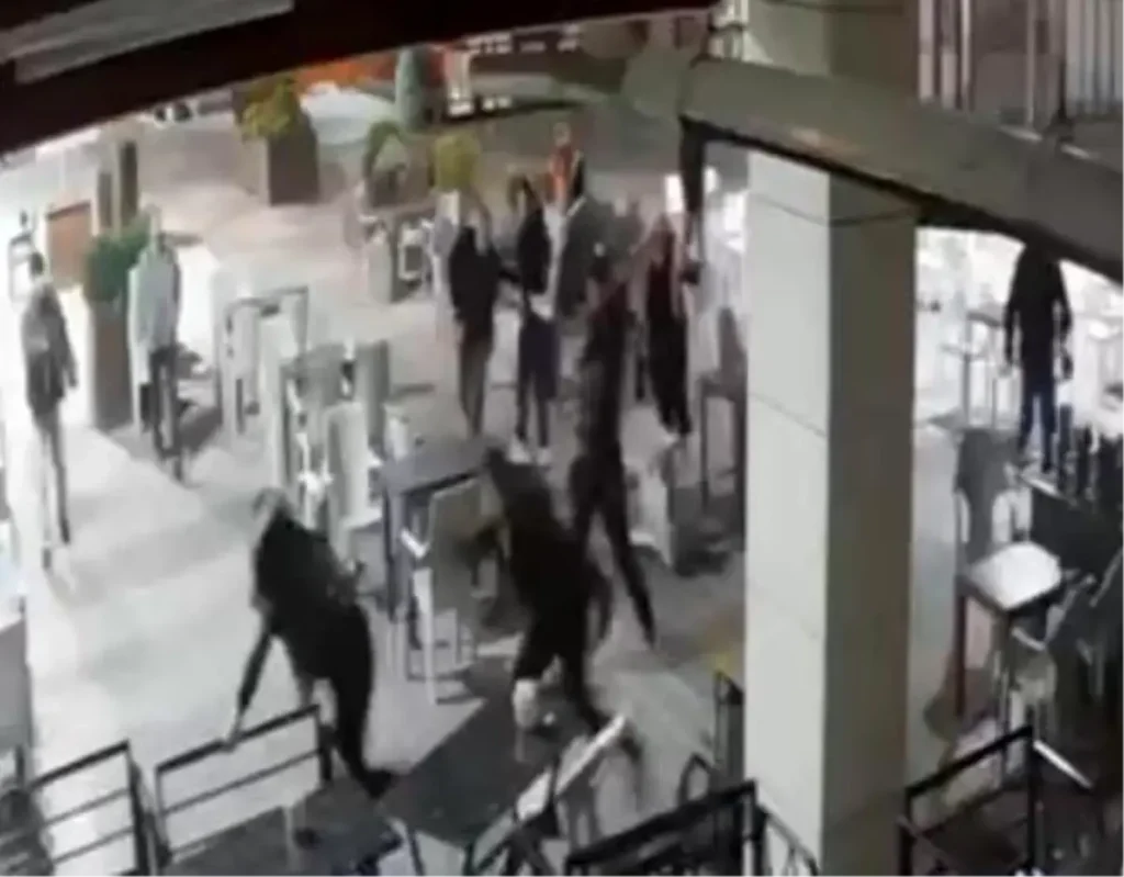 Bursa’da Baba-Oğul Saldırısı: 3 Genç Kan Aldı