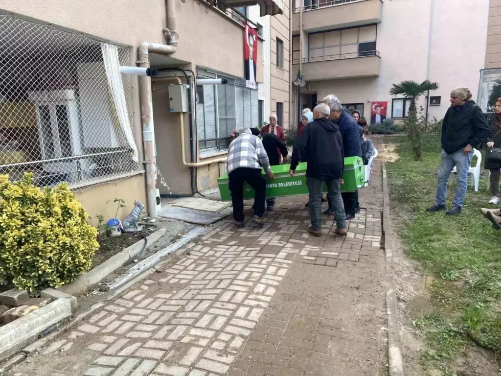 Mudanya’da Şüpheli Ölüm: 80 Yaşındaki Kadın Evinde Bulundu