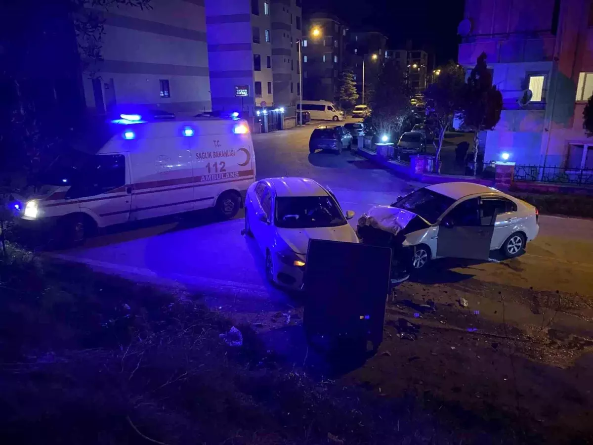 Bursa Mudanya’da Şok Trafik Kazası: 4 Yaralı, 2’si Ağır