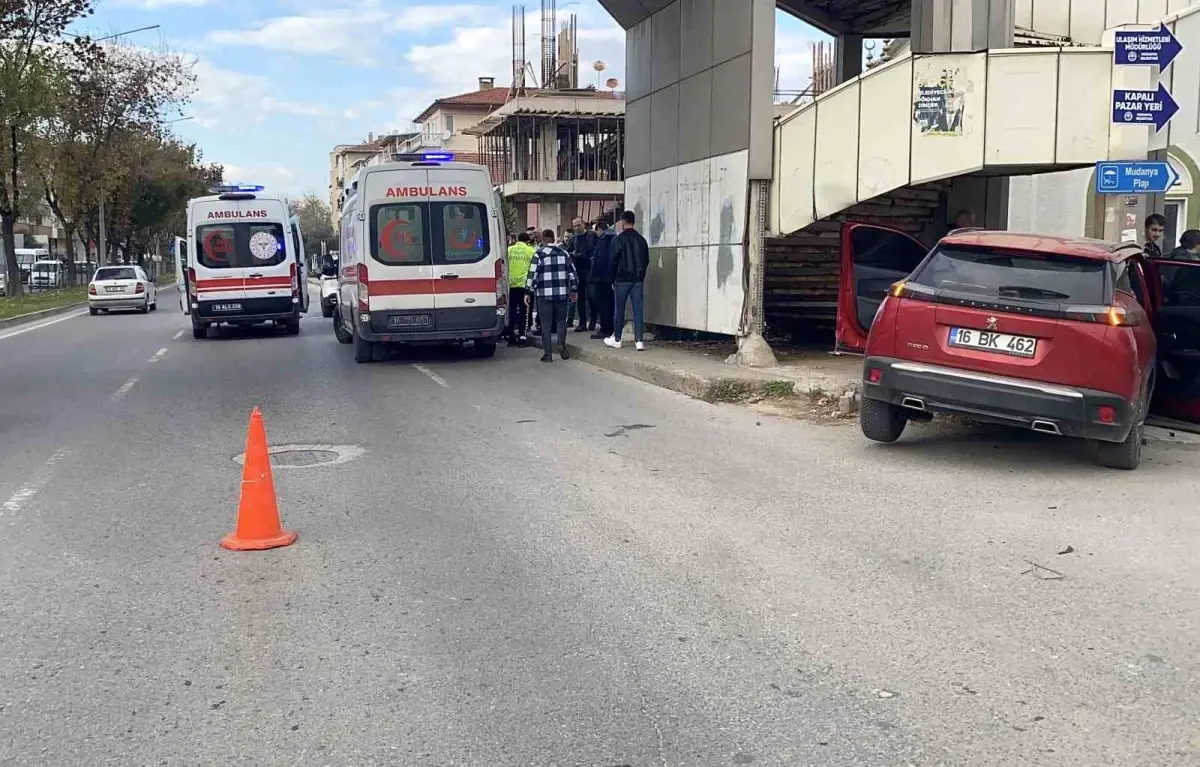 Mudanya’da Trafik Kazası: 5 Yaralı