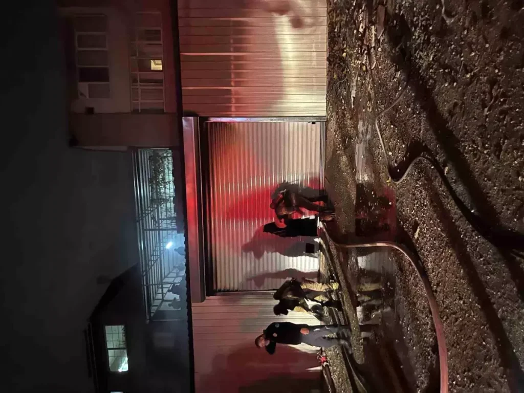 Bursa’da Marangoz Atölyesinde Çıkan Yangın: Lityum Bataryalı Elektrikli Araç ve Benzinli ATV Motoru Alev Aldı