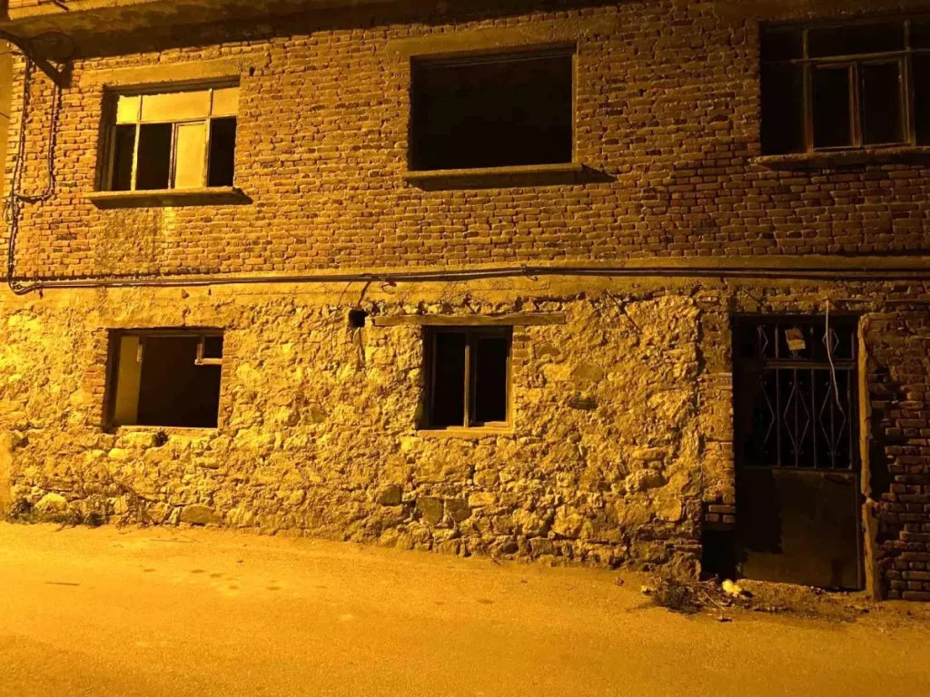 Bursa’da Yaşlı Adam Metrek Evde Ölü Bulundu: Şok Edici Detaylar