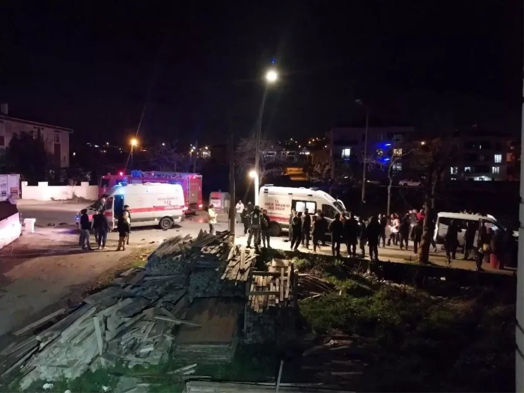 Büyükçekmece’de Motosiklet Kazası: İki Öğrenci Hayatını Kaybetti