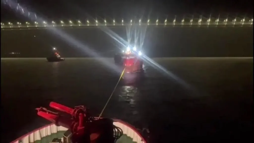 ENIF Gemisi Çanakkale Boğazı’nda Makine Arızası Yaşadı