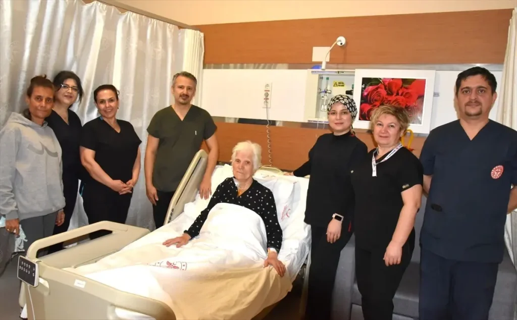 90 Yaşındaki Hasta Bypass ile Sağlığına Kavuştu