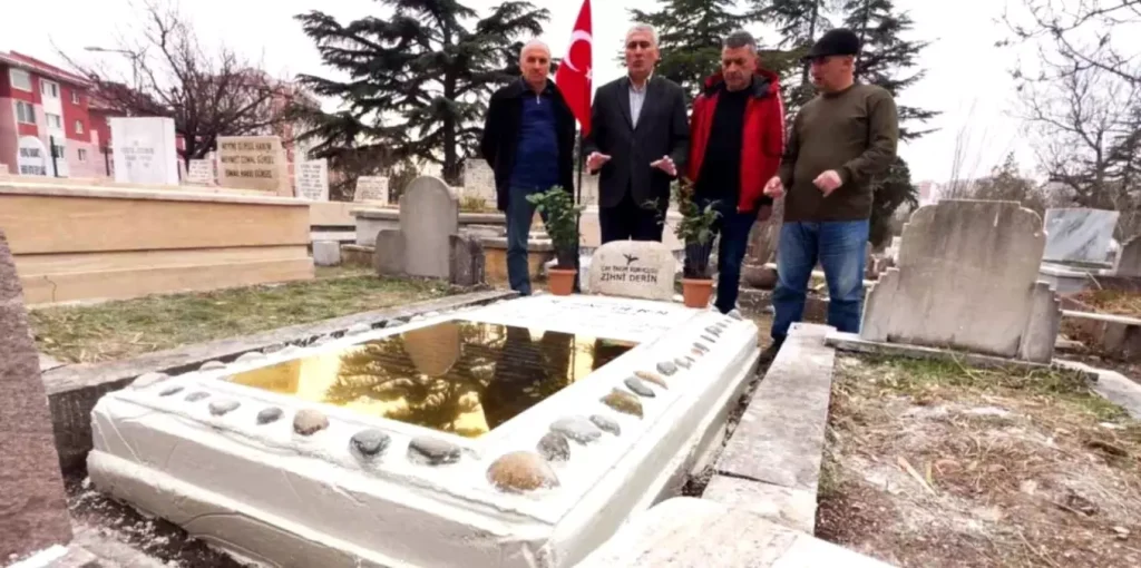 Çay Mimarına Vefa: Zihni Derin’in Mezarı 53 Çay Taşıyla Yeniden Canlandı