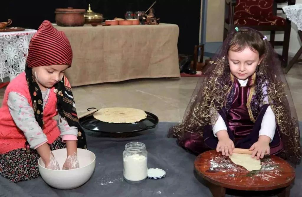 ÇEM Öğrencileri Yerli Malı Haftası’nı Coşkuyla Kutladı