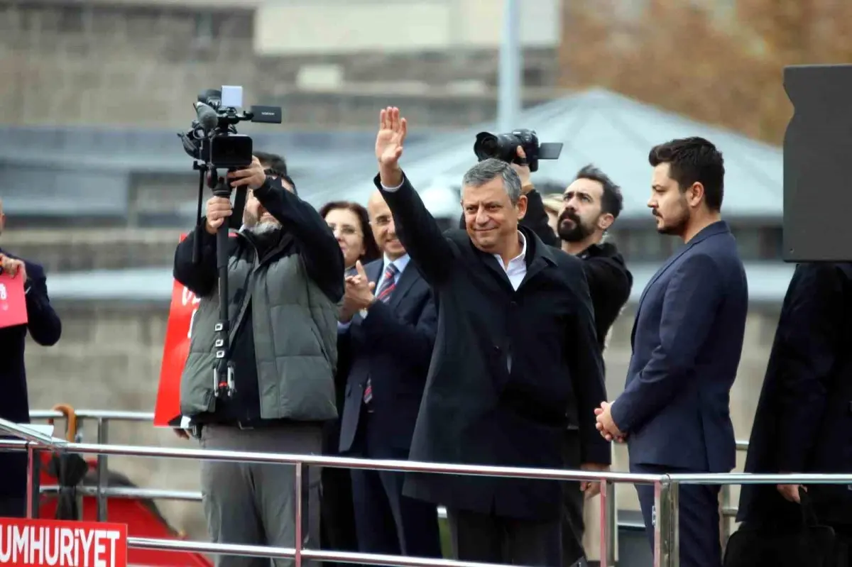 CHP Genel Başkanı Özel: Asgari Ücret 39 Bin TL Olmalı, İşverene Prim Desteği Şart