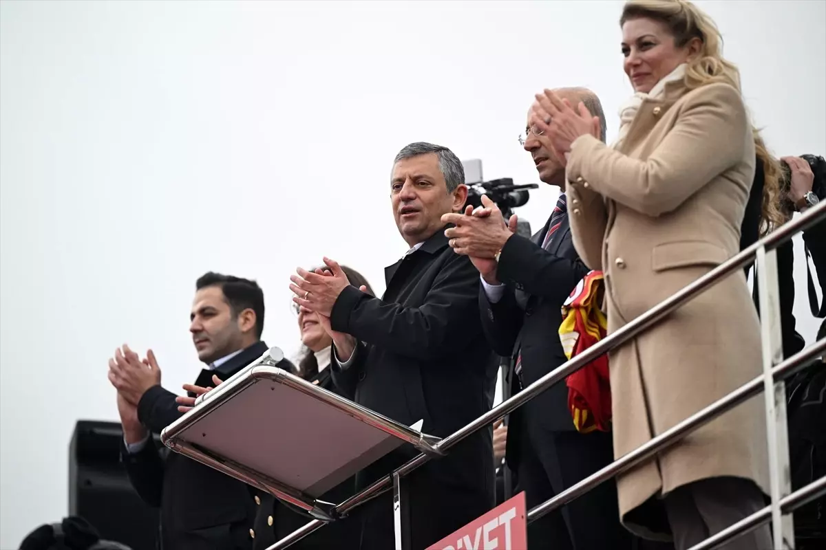 Özgür Özel’den Asgari Ücret ve Sosyal Güvenlik Desteği Talepleri