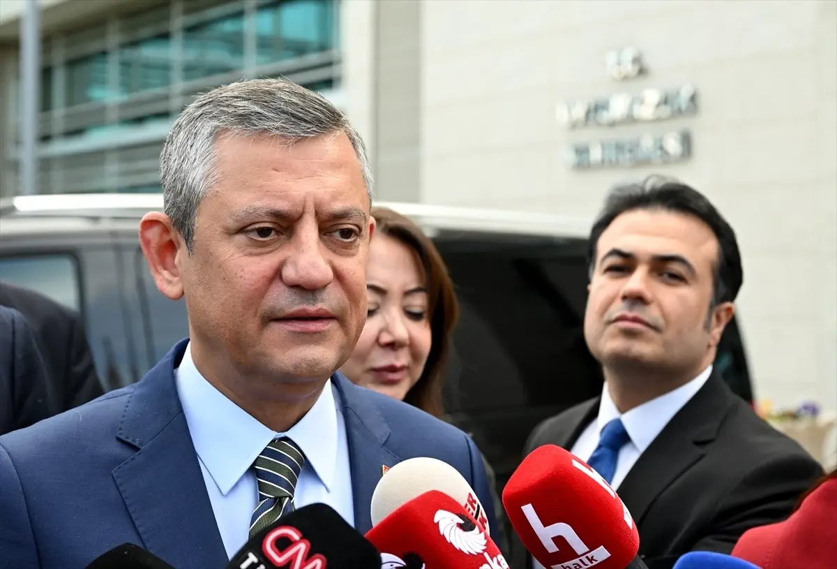 Özgür Özel, Uyuşmazlık Mahkemesi Başkanı Güleç ile Görüşme Gerçekleştirdi