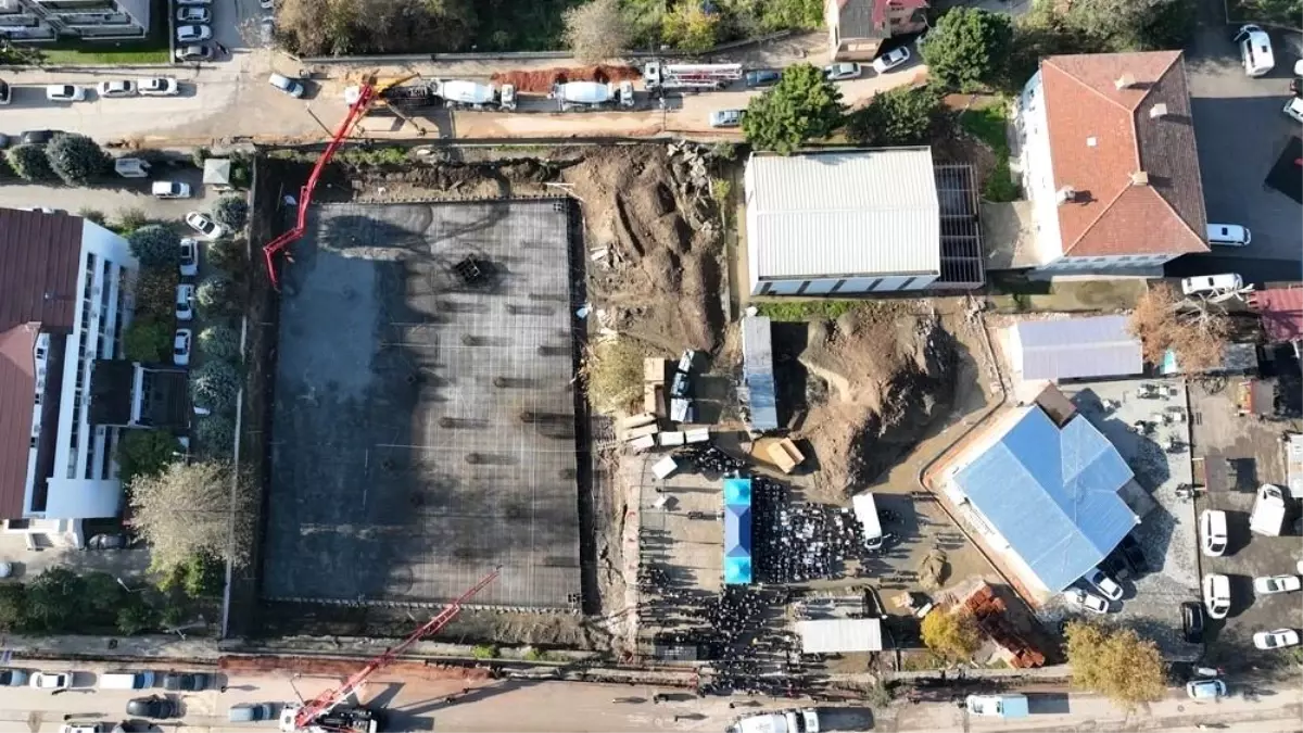 Çiftlik Ulu Cami’nin Temeli Törenle Atıldı: Modern Mimari ve Yeni Meydan Projesi Gölcük’te Başladı