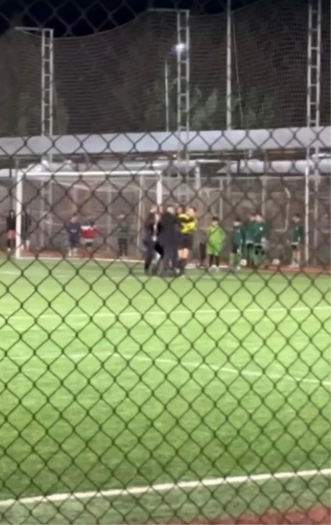 Kadın Hakeme Fiziksel Şiddet