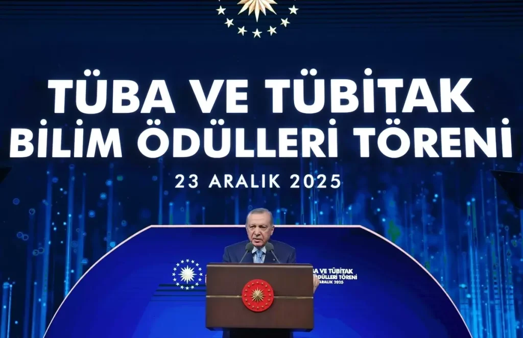 Cumhurbaşkanı Erdoğan, 2025 TÜBA ve TÜBİTAK Bilim Ödülleri Töreni’nde Hiper Ölçekli Bulut Projesi ve Milli Teknoloji Hamlesi’ni Açıkladı