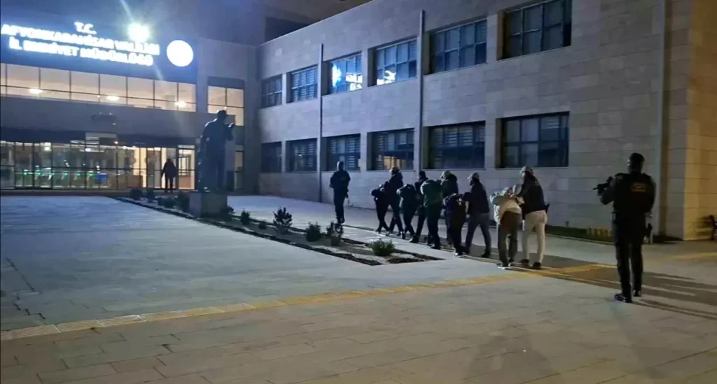 Afyon’da DEAŞ Operasyonu: 7 Tutuklama