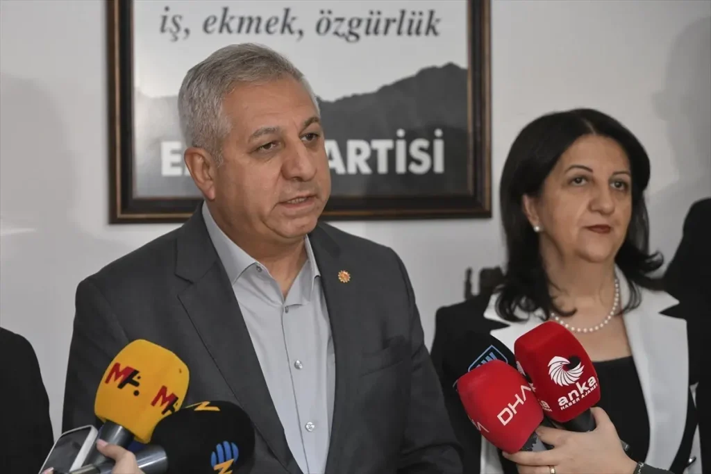 DEM Parti Heyeti Emek Partisi’ni Ziyaret Etti