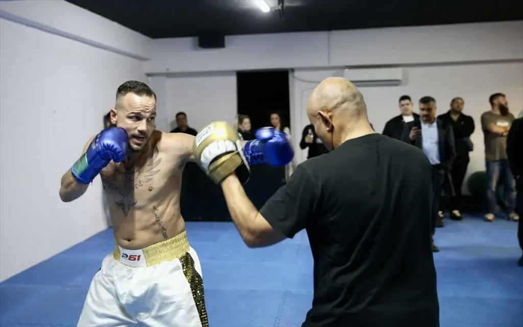 Şükrü Altay 17 Ocak’ta Seydikemer’de Ringde