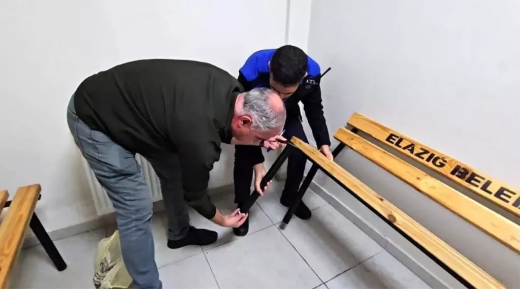 Dilenci yakayı ele verdi, parayı sakladığı yer şaşkına çevirdi