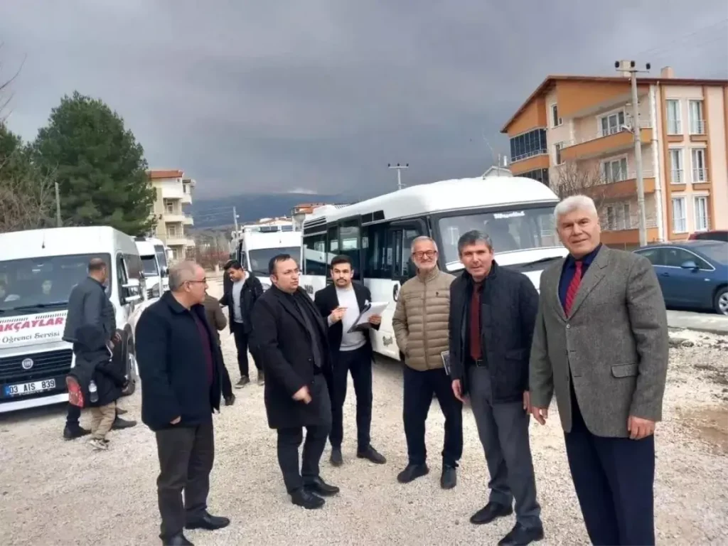 Dinar’da Öğrenci Servislerine Güvenlik Denetimi Gerçekleştirildi