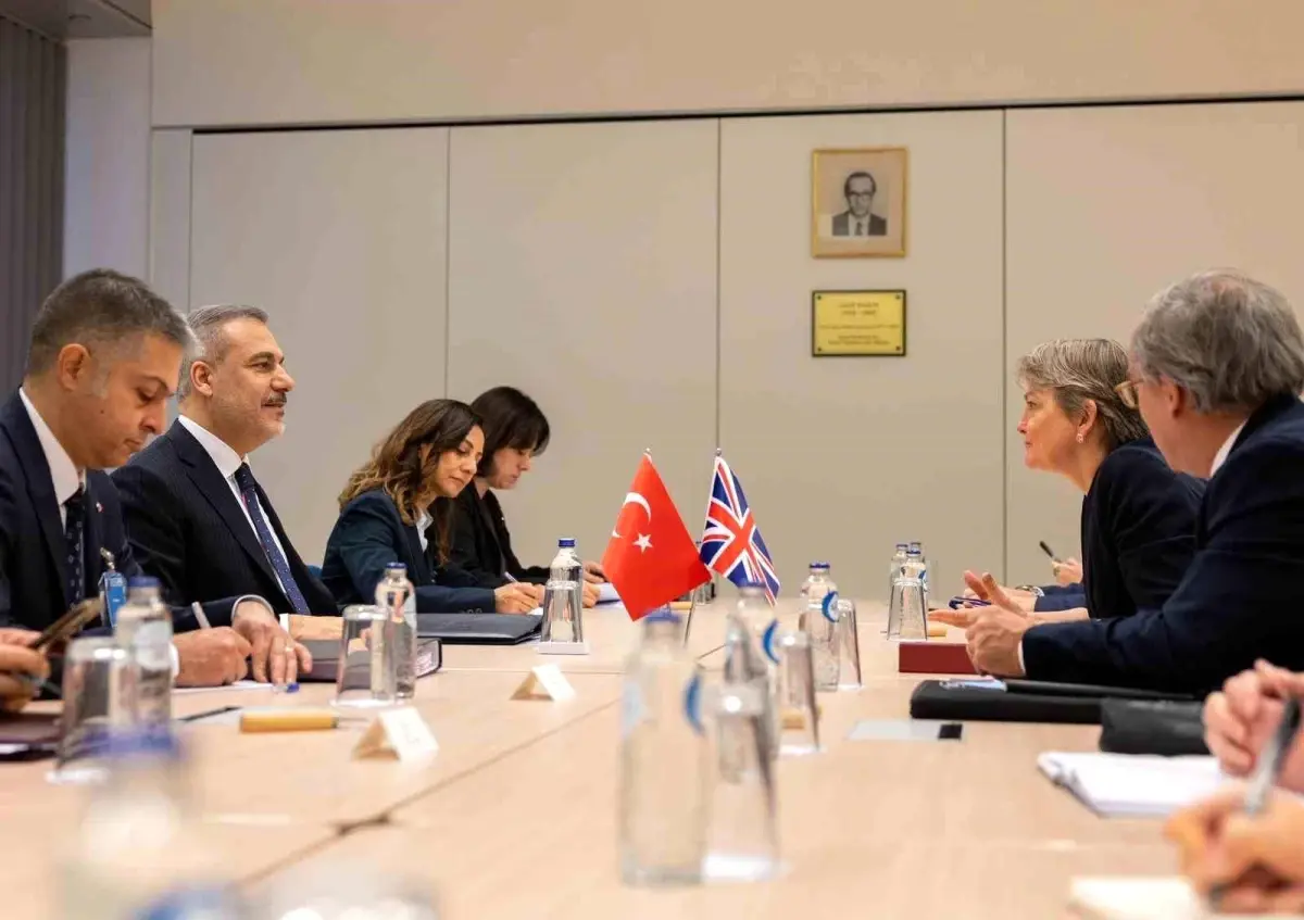 Fidan, Brüksel’de Yvette Cooper ile Görüştü