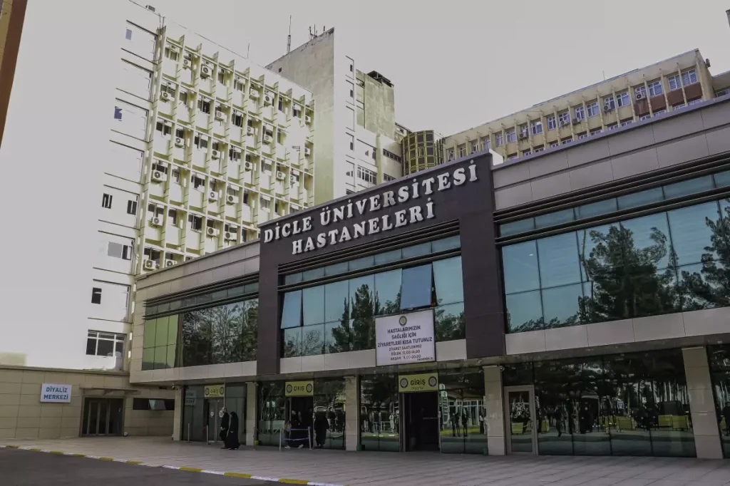 Diyarbakır’da 5 Kiloluk Kitle Ameliyatla Alındı – Sağlıkta Şok Gelişme