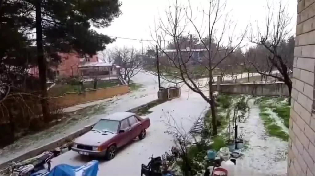 Hatay’da Dolu Yağışı Etkili Oldu